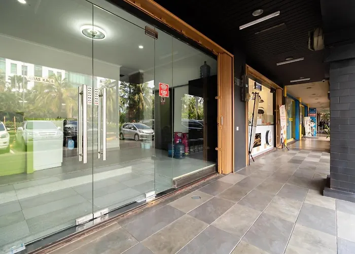 Urbanview Hotel Bizhome Artha Gading Boulevard By Reddoorz Jakarta